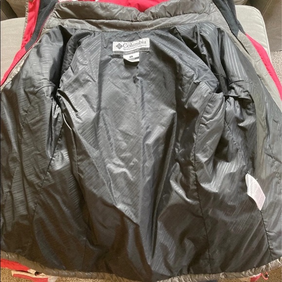 Pink gray white Columbia winter coat size large - Picture 3 of 3